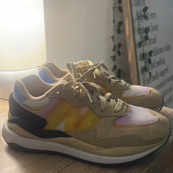 New Balance: The Intelligent Choice 57/40 - Picture 3 of 7